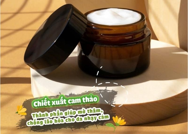 Chiết xuất cam thảo - Thành phần giúp mờ thâm, chống lão hóa cho da nhạy cảm